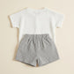 Conjunto T-shirt Branca e Calções às Riscas — Bebé 6M-3 Anos
