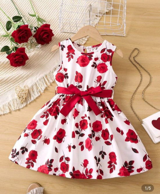 Vestido florido para criança  de 4 anos