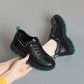 Sneaker aus weichem Leder