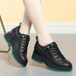 Sneaker aus weichem Leder