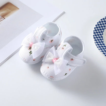 Babyschuhe mit weicher Sohle